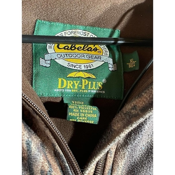 Cabela's Dry-Plus lined camo pull over w/hood and pockets. XL reallywarm-heavy - Picture 3 of 3